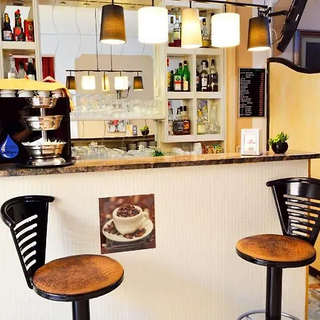 Penzion In Guest - New Cirene Economy Single With Breakfast *