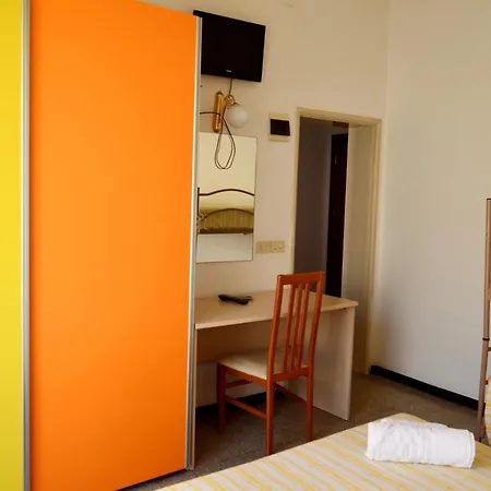 In Guest - New Cirene Economy Single With Breakfast Rimini