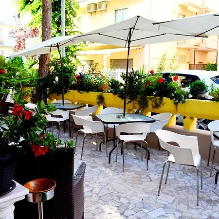 Penzion In Guest - New Cirene Economy Single With Breakfast