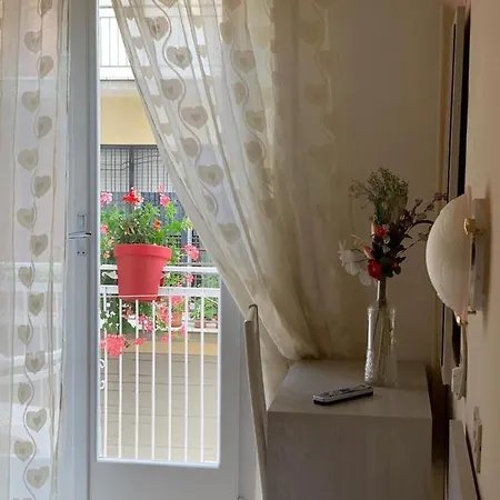 בית הארחה In Guest - New Cirene Economy Single With Breakfast